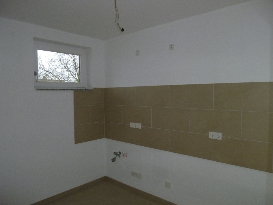 Bequem wohnen mit Aufzug, Einbauküche und Designbodenbelag - Foto 2