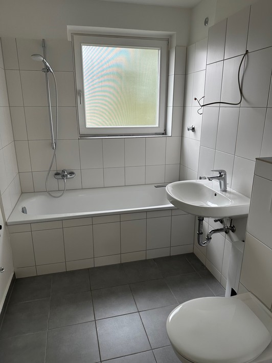 Ruhig gelegen – 3‑Zimmer‑Wohnung in der Teichbreite mit schöner Raumaufteilung - Photo 4
