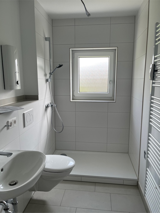 Frisch modernisiert u. bereit zum Einziehen – 3 Zimmer mit Loggia - Photo 2