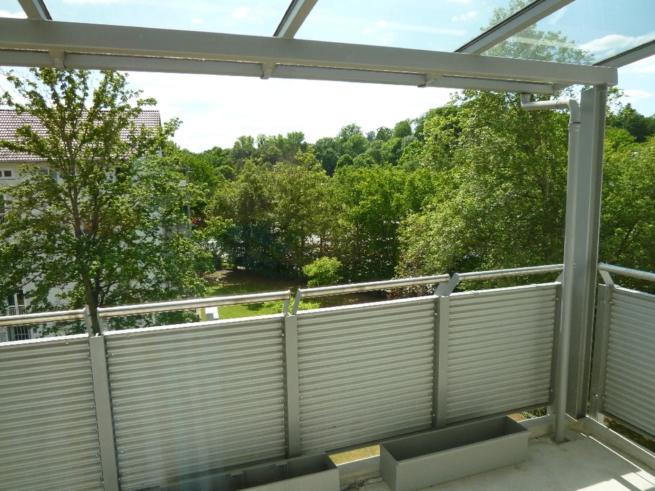 Wohnen nahe Innenstadt: 2 Zimmer mit Balkon u. Duschbad - Foto 3