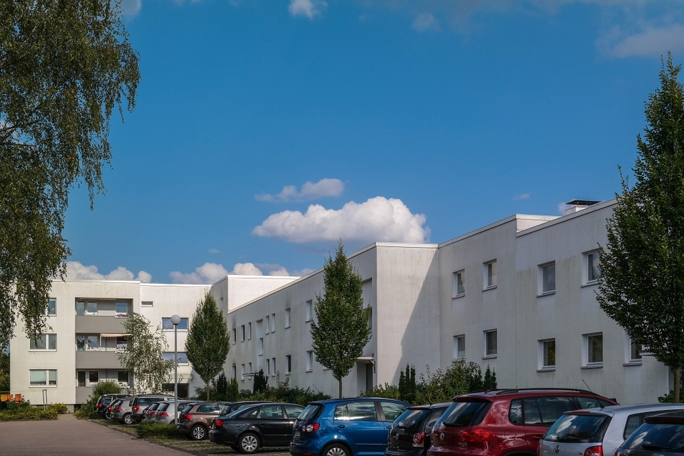 Elegant modernisiert: Familienfreundliche 3-Zimmer-Wohnung mit Loggia ins Grüne - Foto 2