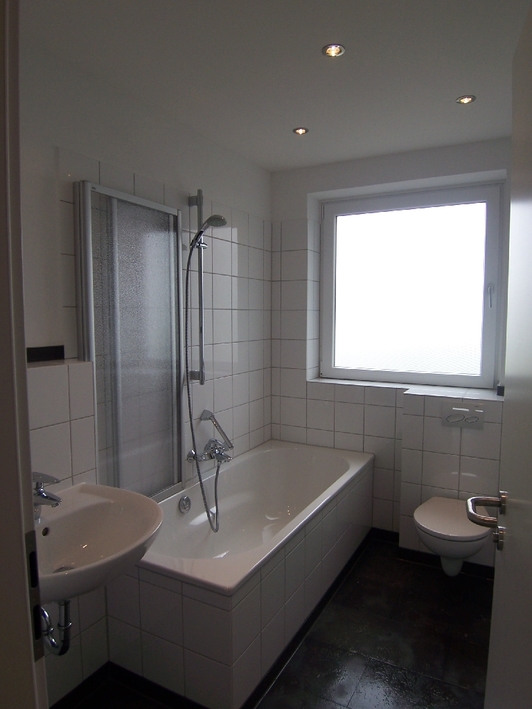 Attraktives Zuhause mit viel Platz für die Familie - Photo 5