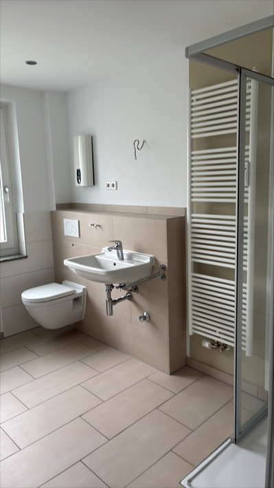 Attraktive 2‑Zimmer‑Wohnung im Erdgeschoss und mit Einbauküche – modern, hell und gut geschnitten - Foto 4