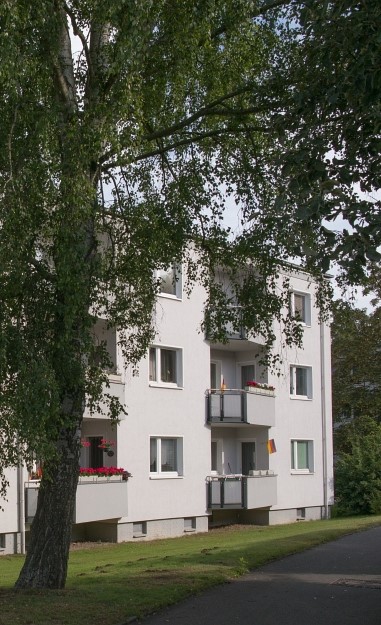 Ruhig gelegen– 3 Zimmer im Eichelkamp mit Design-Bodenbelag - Foto 2