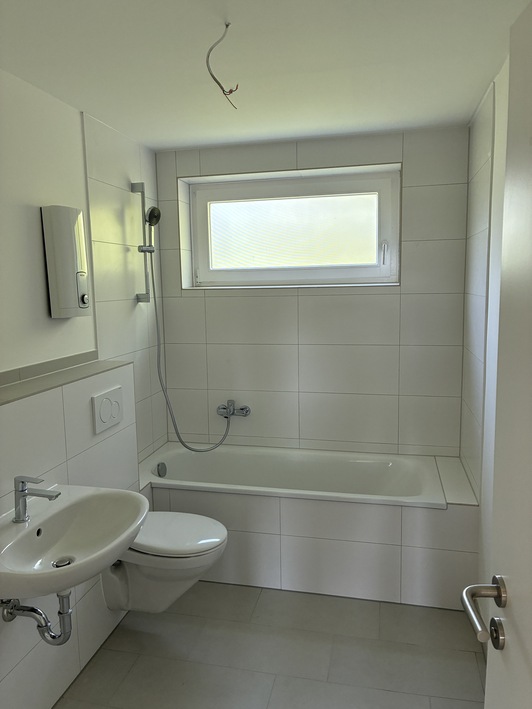 Ihr neuer Lieblingsplatz in Detmerode-Frisch modernisierte Wohnung mit Loggia - Foto 1