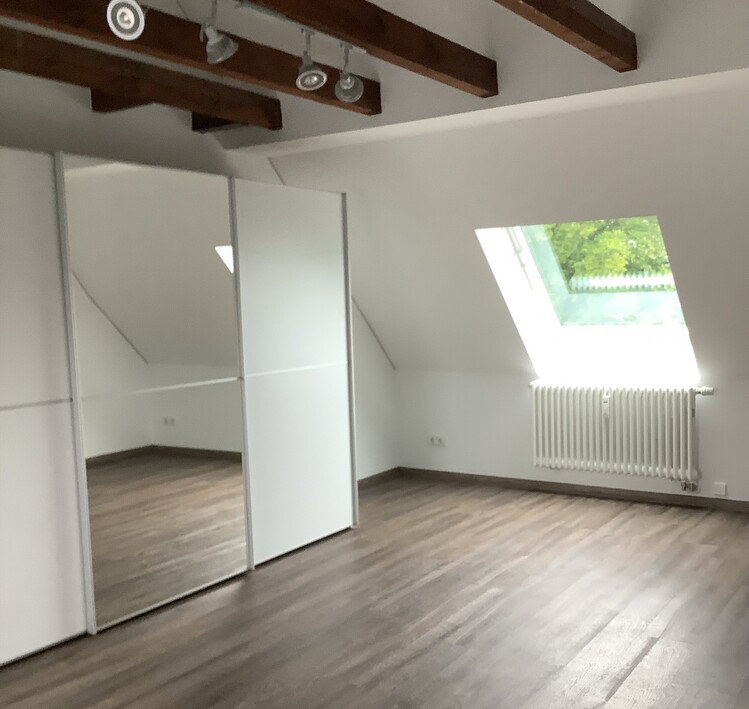 Citynah u. sonnig – Stilvolle Wohnung mit großzügiger Dachterrasse und moderner Einbauküche - Foto 1