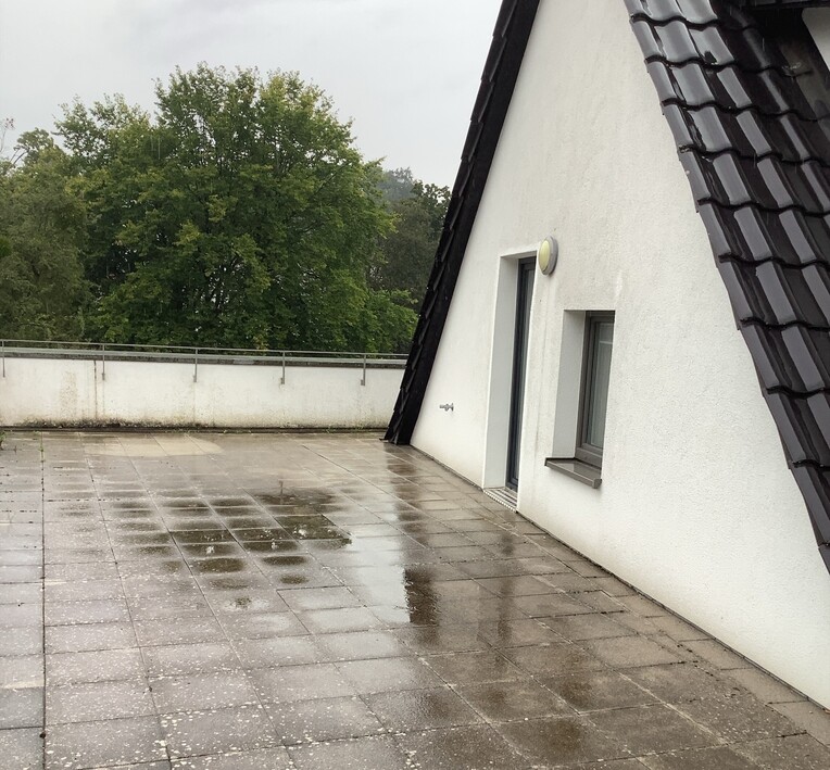 Citynah u. sonnig – Stilvolle Wohnung mit großzügiger Dachterrasse und moderner Einbauküche - Foto 5