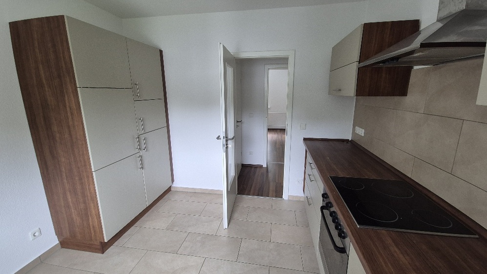 Rabenberg: 2 Zimmer, Balkon, Tageslichtbad - Foto 2