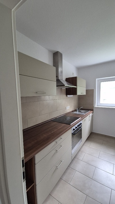 Rabenberg: 2 Zimmer, Balkon, Tageslichtbad - Foto 3
