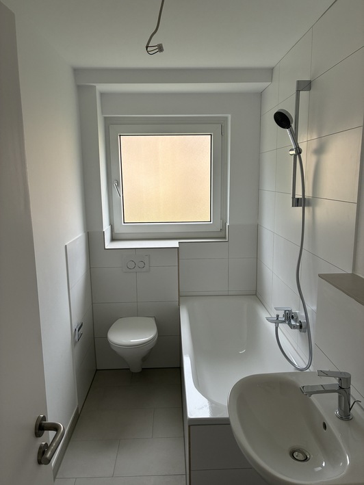 Modernes Wohnambiente mit durchdachter Raumaufteilung - Foto 2