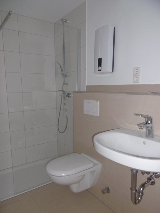 Modernisierte 3-Zimmer-Wohnung mit Garten - Photo 2