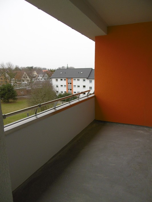 Modernisierte 3-Zimmer-Wohnung mit Loggia in Fallersleben - Photo 4