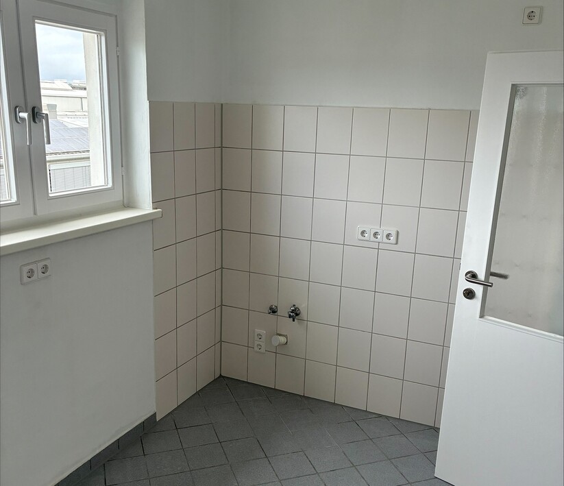 Wohn- und Schlafzimmer mit direktem Zugang zur Loggia - Photo 1
