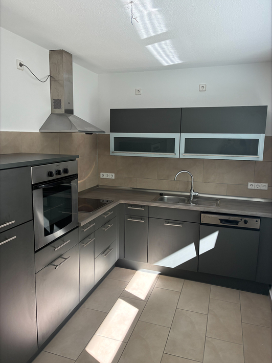 Ihr neues Zuhause im Rabenberg- mit Einbauküche und Design-Vinyl - Photo 1