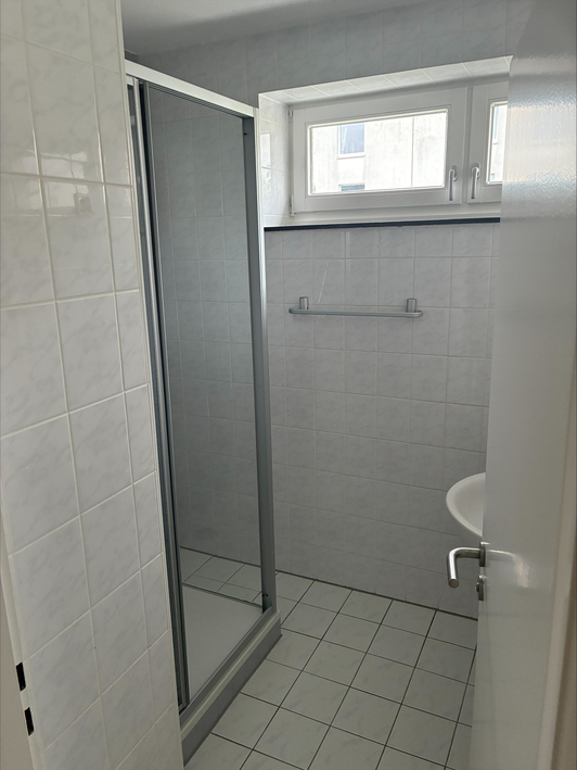 Ihr neues Wohngefühl beginnt hier – 3 Zimmer mit Blick auf Grünflächen - Photo 2