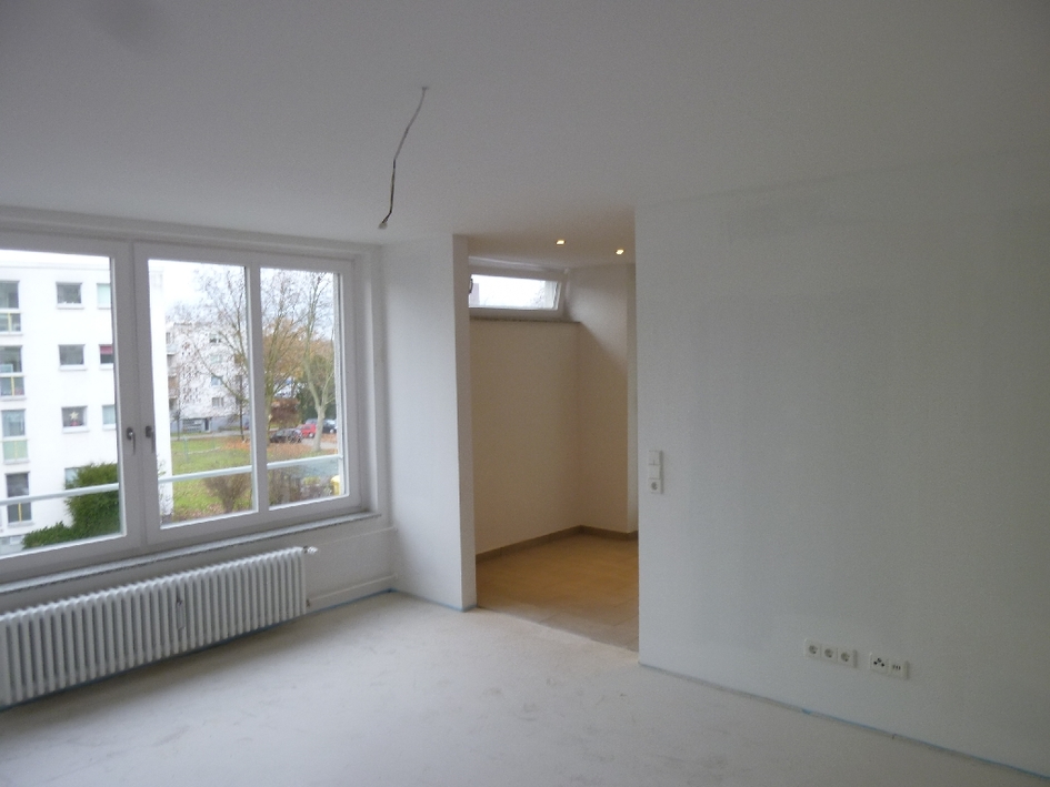 Citynah und Werksnah: 2 Zimmer, Design-Bodenbelag, Loggia - Foto 3