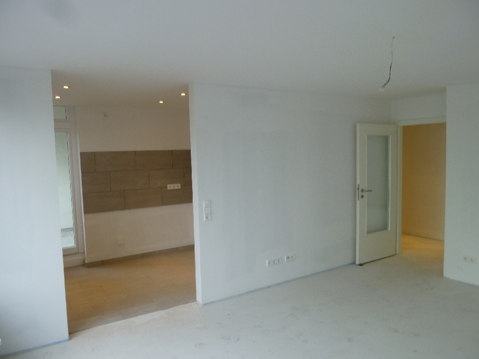 Citynah und Werksnah: 2 Zimmer, Design-Bodenbelag, Loggia - Foto 2