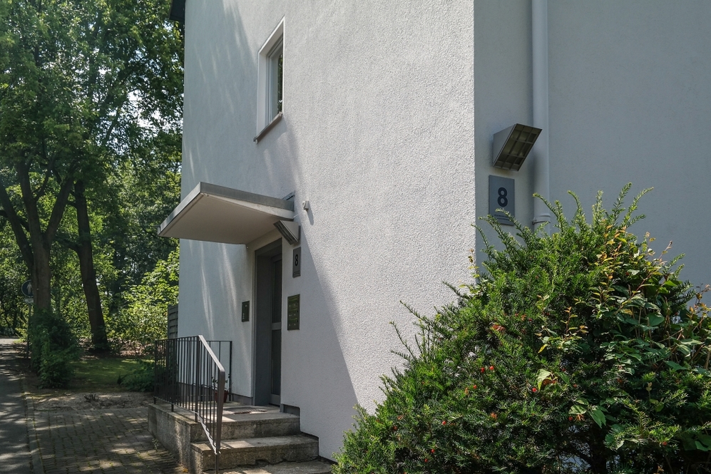Wohnung mit kombiniertem Wohn- und Schlafbereich im Dachgeschoss - Foto 4