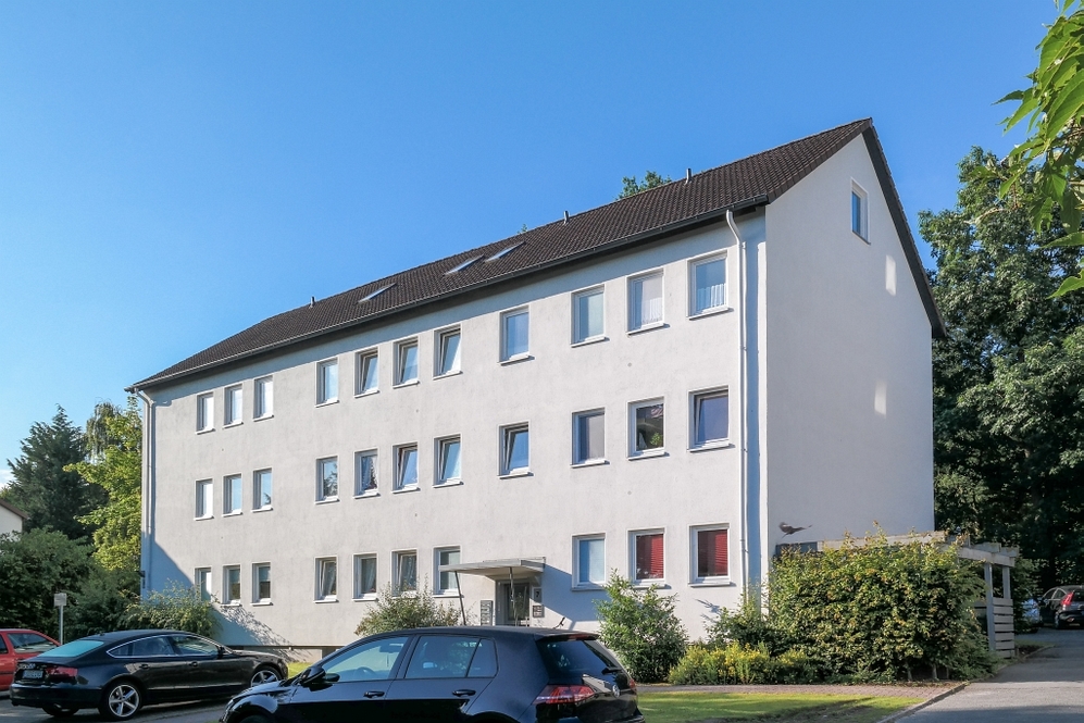 Wohnung mit kombiniertem Wohn- und Schlafbereich im Dachgeschoss - Foto 3