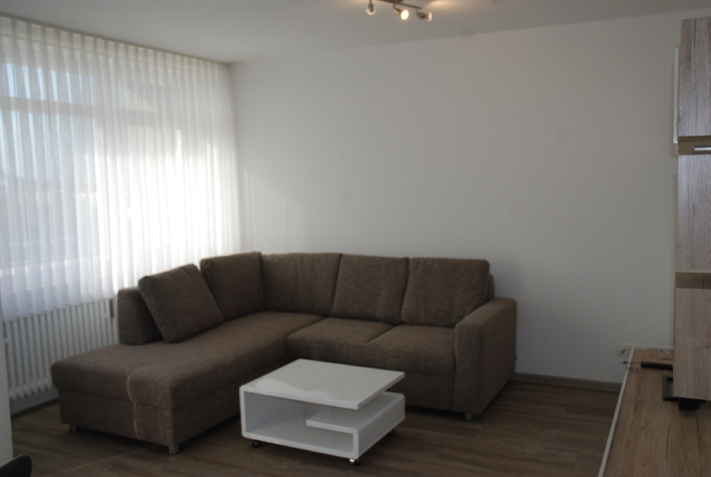 Einziehen, auspacken, wohlfühlen – Möblierte 3‑Zimmer‑Wohnung mit Loggia - Photo 2