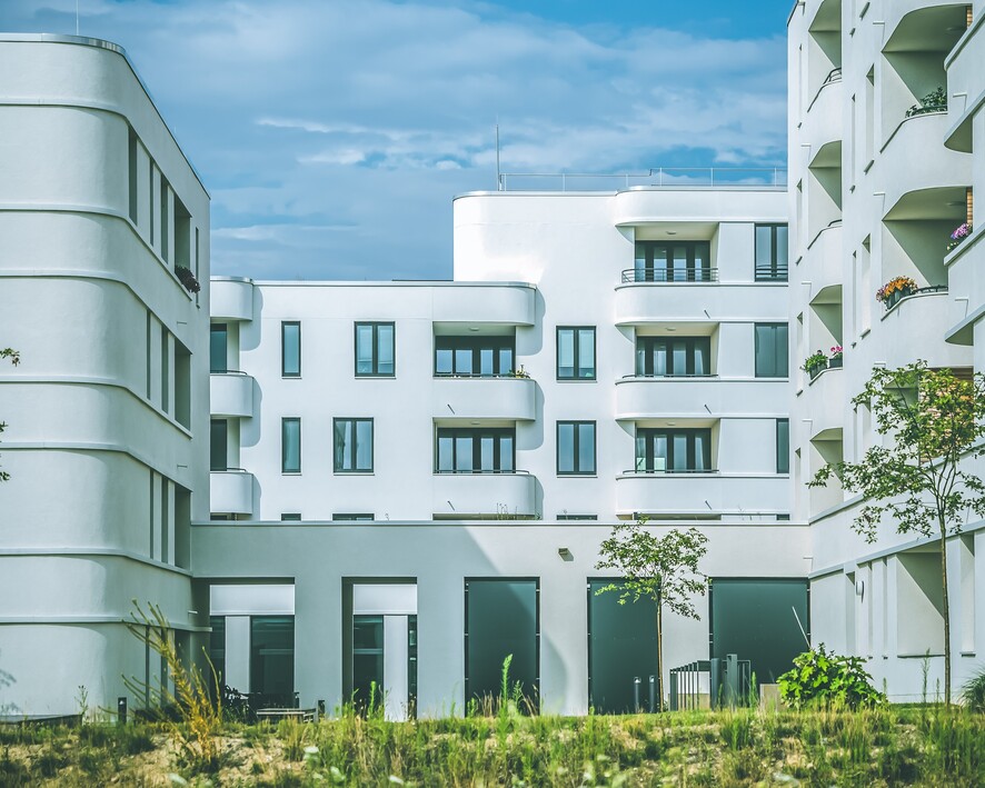 Weiß, modern, elegant: Wohntraum Lindenhöfe in den Steimker Gärten - Photo 2