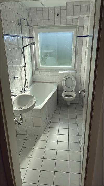 Willkommen in Ihrer neuen 3-Zimmer-Wohnung in der Teichbreite! - Foto 2