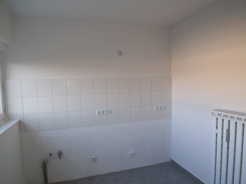 Entspannt wohnen im Grünen: 3 Zimmer mit Balkon und Badewanne - Photo 3