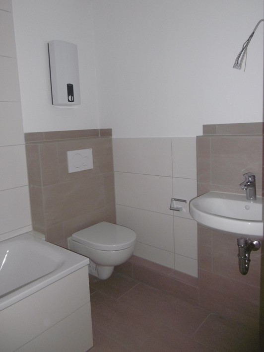 Charmant wohnen – Modernisierte Wohnung mit Wohlfühlcharakter - Photo 4