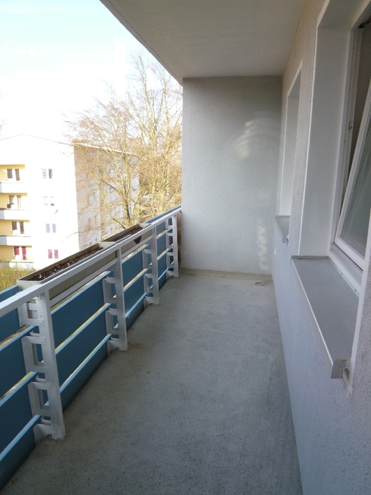 Ihr Plus an Wohnkomfort: Einbauküche, Designboden und Loggia - Photo 2