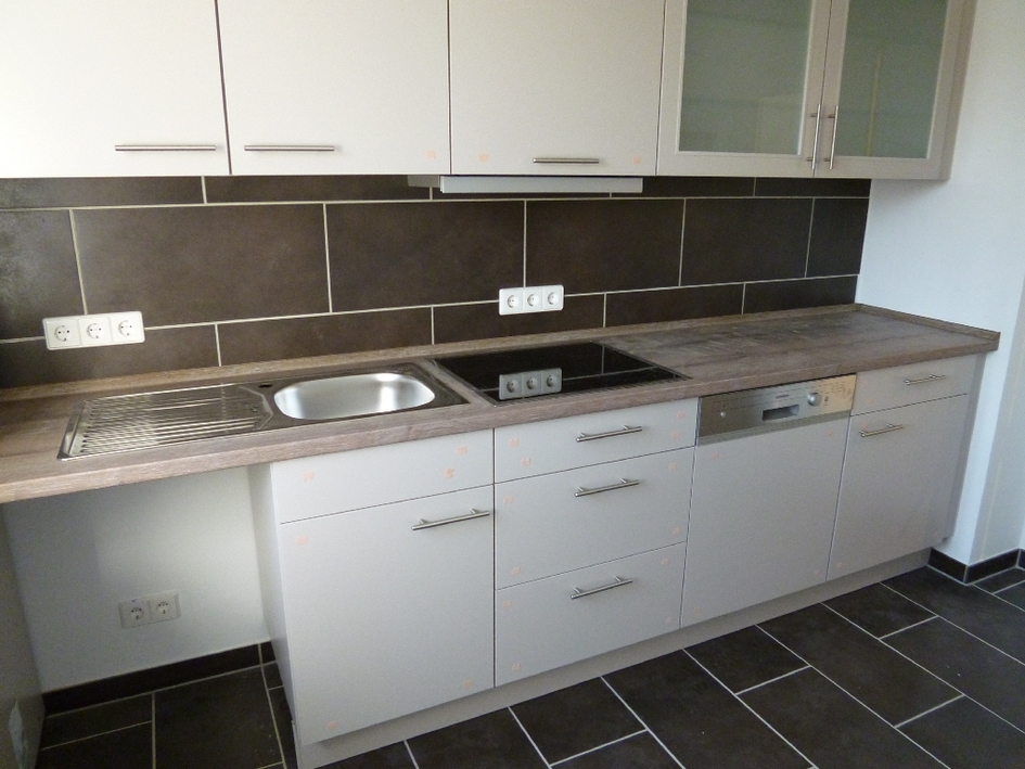 Wohnen am Rabenberg: Attraktive Wohnung mit Einbauküche und Vinylboden - Foto 2