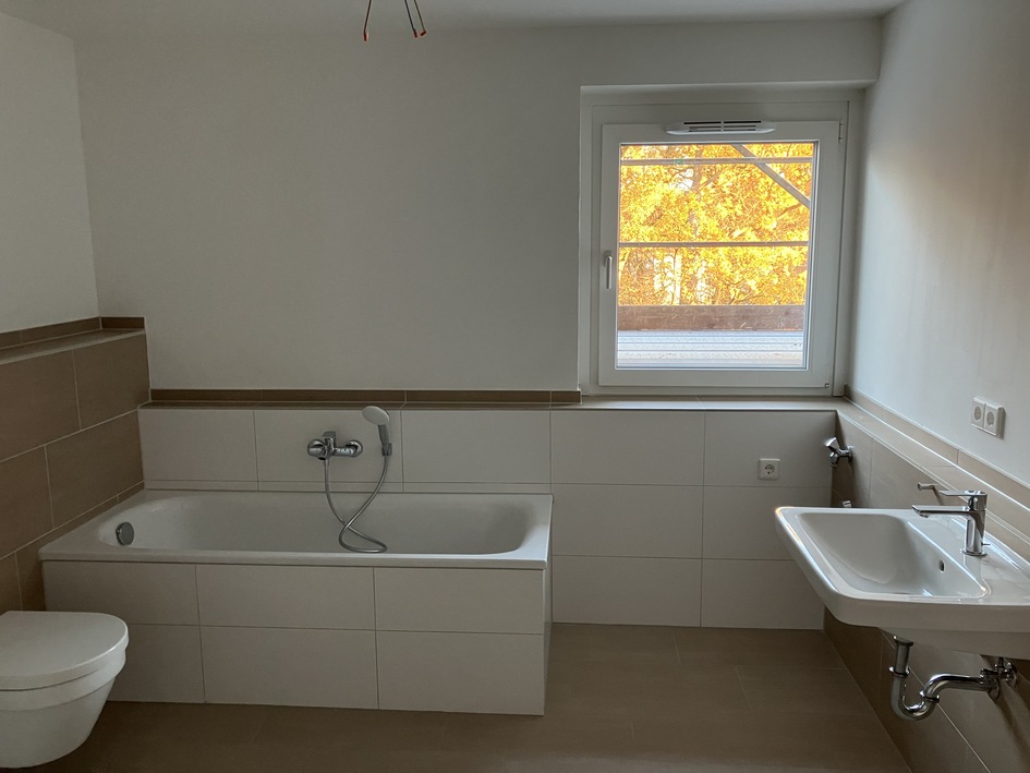 Ihr neues Zuhause im 5. Obergeschoss mit Aufzug erwartet Sie! - Photo 4