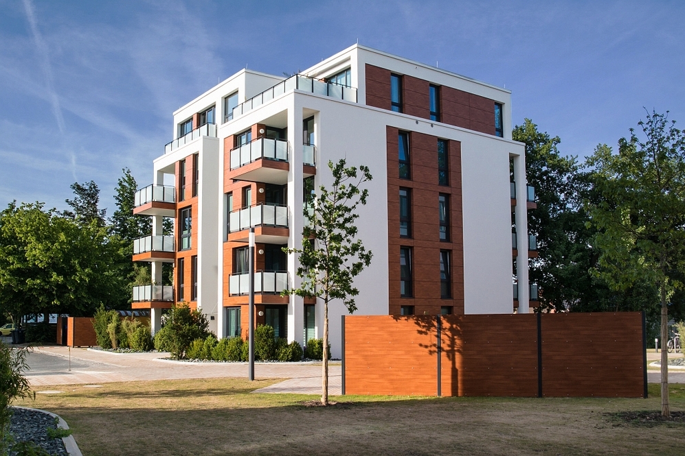 Helle Wohnung mit offenem Wohnkonzept, Dusche, Einbauküche und Designvinylboden - Photo 3