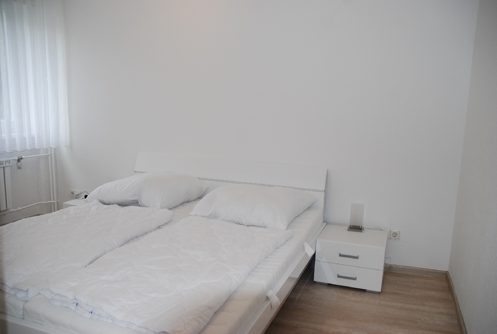 Zuhause auf Zeit – Möblierte 4-Zimmer-Wohnung in ruhiger Lage - Photo 4