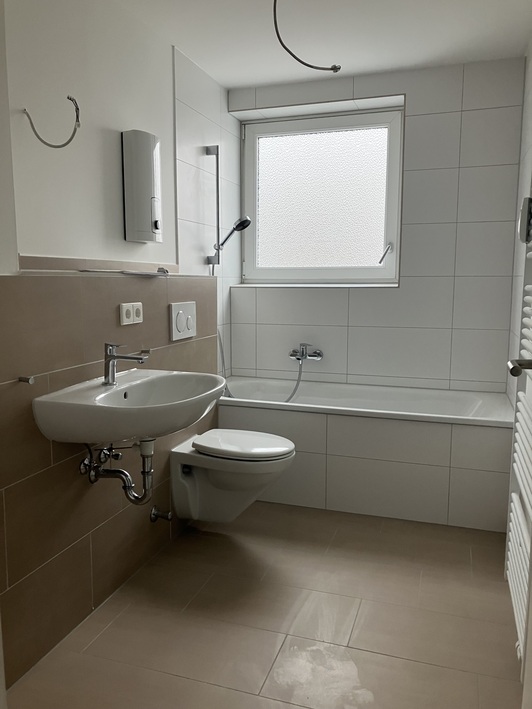 Großzügig wohnen, entspannt leben – mit Loggia und großem Wohnzimmmer - Foto 3