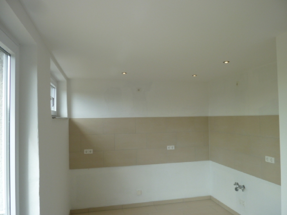 Werksnah und zentral wohnen: 2-Zimmer-Wohnung mit offenem Wohn- und Kochbereich - Foto 2