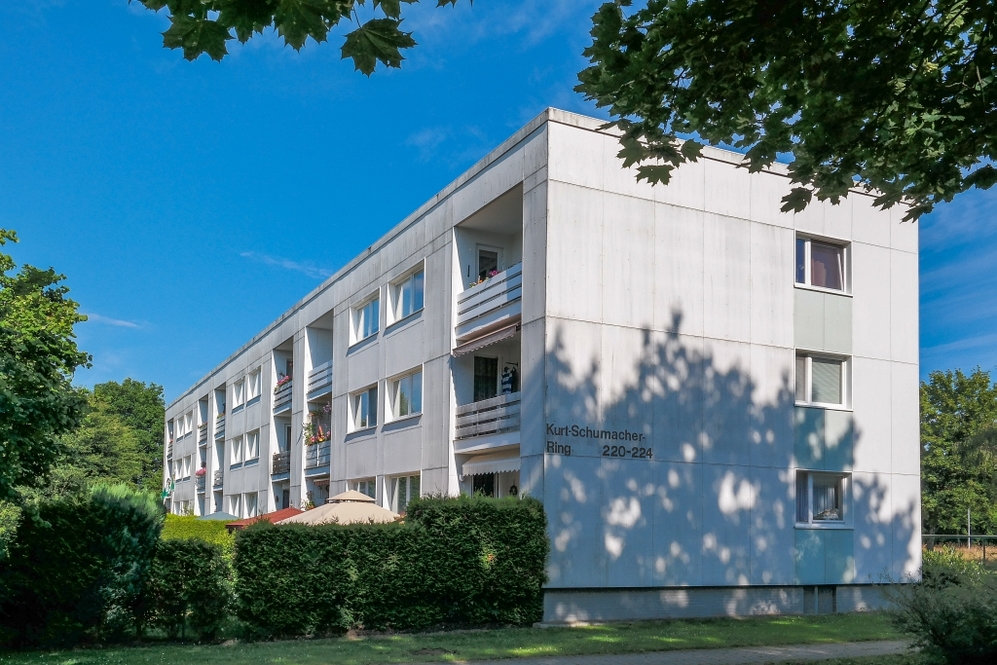 Wohnen im Grünen: Attraktive Wohnung mit schönem Mietergarten und Loggia - Photo 4