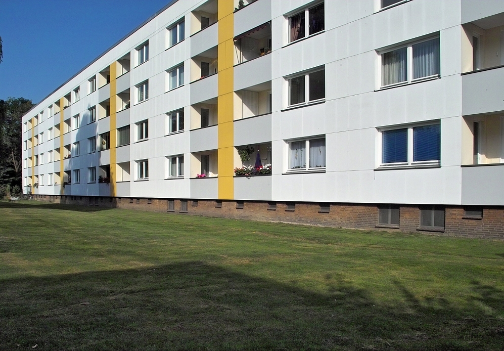 Genießen Sie Ihr neues und modernisiertes Zuhause-Erdgeschosswohnung mit sonniger Loggia - Photo 4