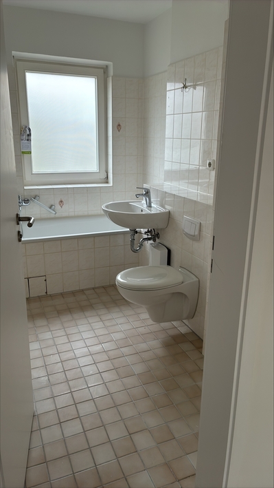 Zentral gelegene 3‑Zimmer‑Wohnung mit Balkon - Foto 3
