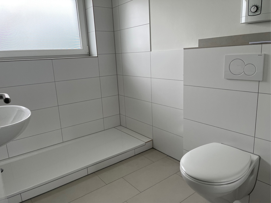Top modernisierte Wohnung mit viel Platz zum Wohlfühlen mit schönem Balkon - Foto 2
