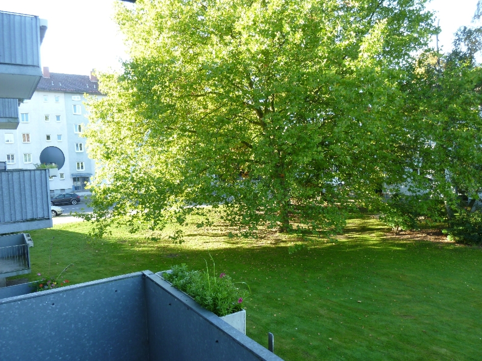 Wohnkomfort pur: 2 Zimmer mit Einbauküche u. Design‑Bodenbelag - Foto 2