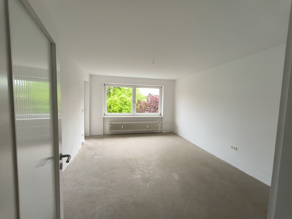 Attraktive Wohnung mit viel Licht, Loggia und schöner Raumaufteilung - Photo 1