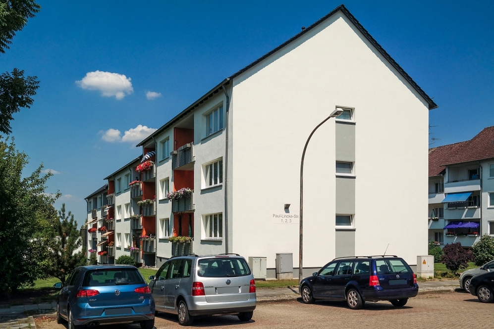 Attraktive Wohnung mit viel Licht, Loggia und schöner Raumaufteilung - Photo 2