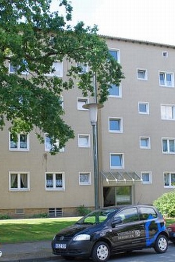 Citynah u. stilvoll: 2 Zimmer mit Einbauküche und Design‑Bodenbelag - Photo 3
